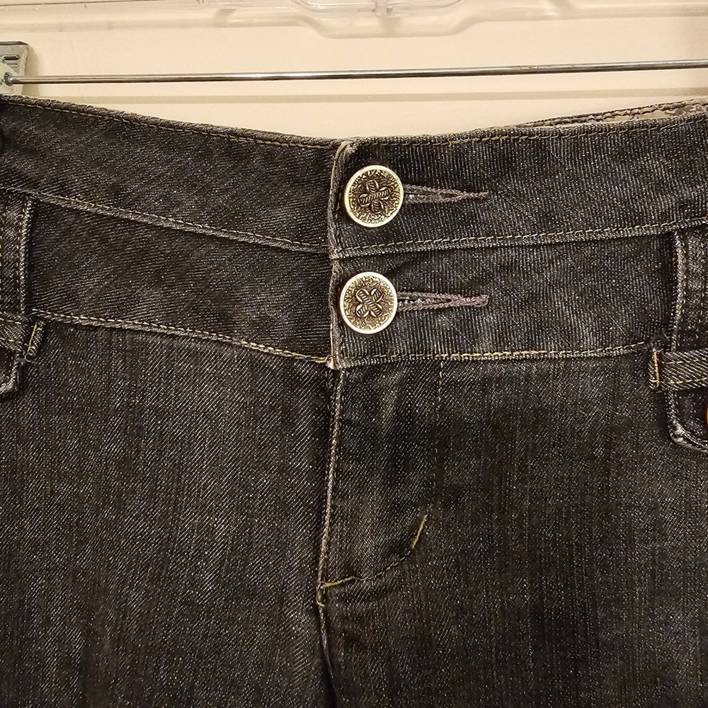 BKE Denim Bermuda Shorts Womens 13 Dark Wash Double Button Longline Jean Shorts - Picture 7 of 8